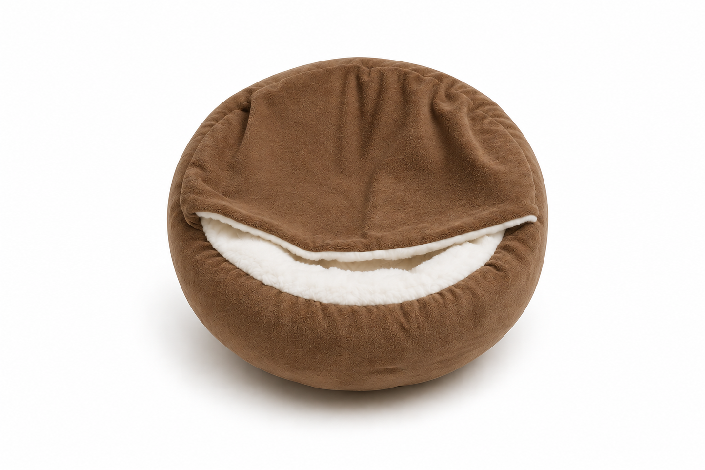 PawLuxe Orthopedisch Hondenbed in zachte bruine stof met een pluche witte binnenkant, ontworpen voor optimaal comfort en ondersteuning voor honden.