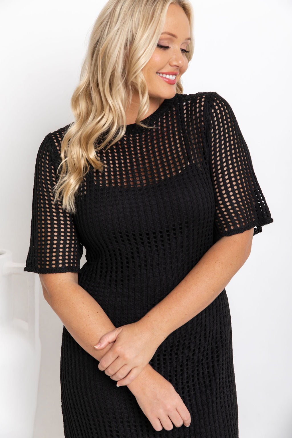 Vestido amplio de crochet Airlie - Negro